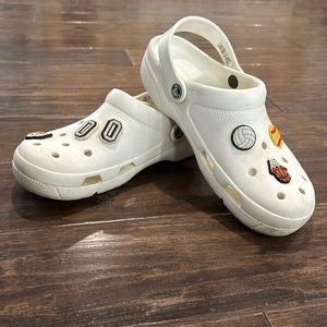 White Crocs 🐊